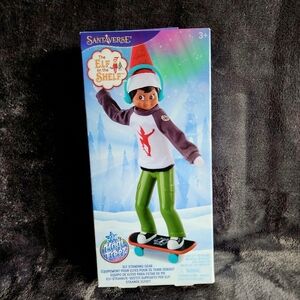 New original Elf on the Shelf MagiFreez Holly Jolly Ollie Skateboard Set, prop